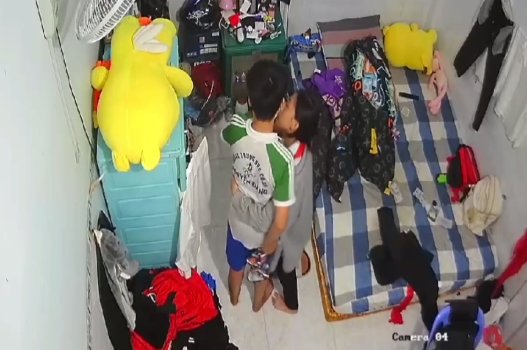 sex keelin18 Nữ giáo viên bị hiếp dâm vì mặc đồ bơi quá mức gợi cảm